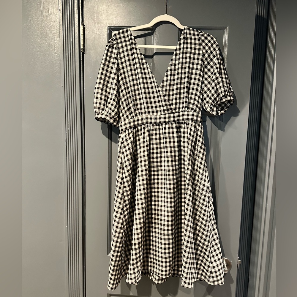Frnch brand gingham puff sleeve dress